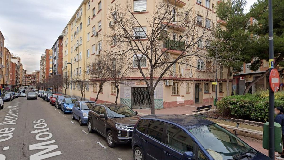 Calle Mompeón Motos Zaragoza