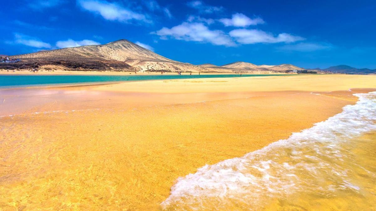 Las mareas provocan un cambio del paisaje en Sotavento y la formación de lagunas.