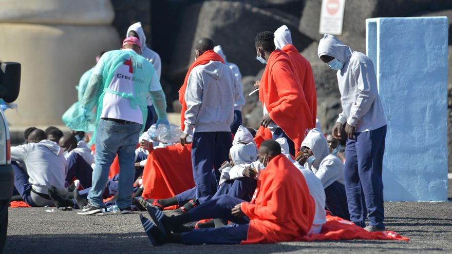 El Gobierno niega organizar traslados de migrantes y que viajen sin PCR