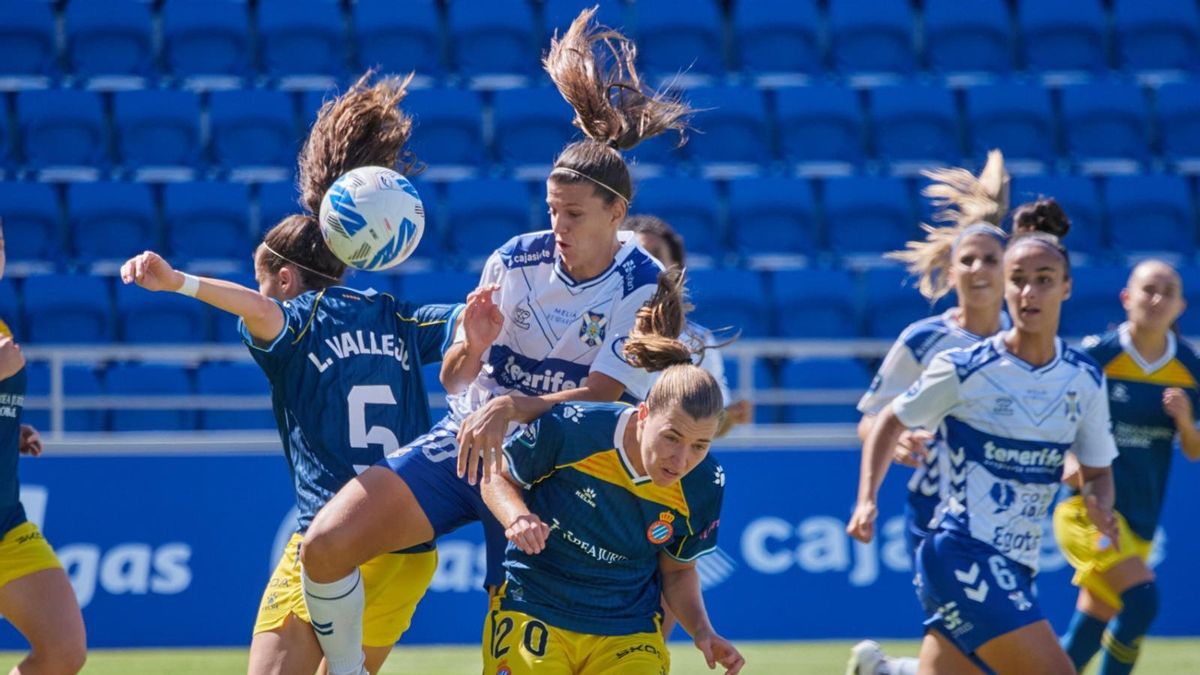 El Costa Adeje Tenerife suma un punto en su estreno en el Heliodoro