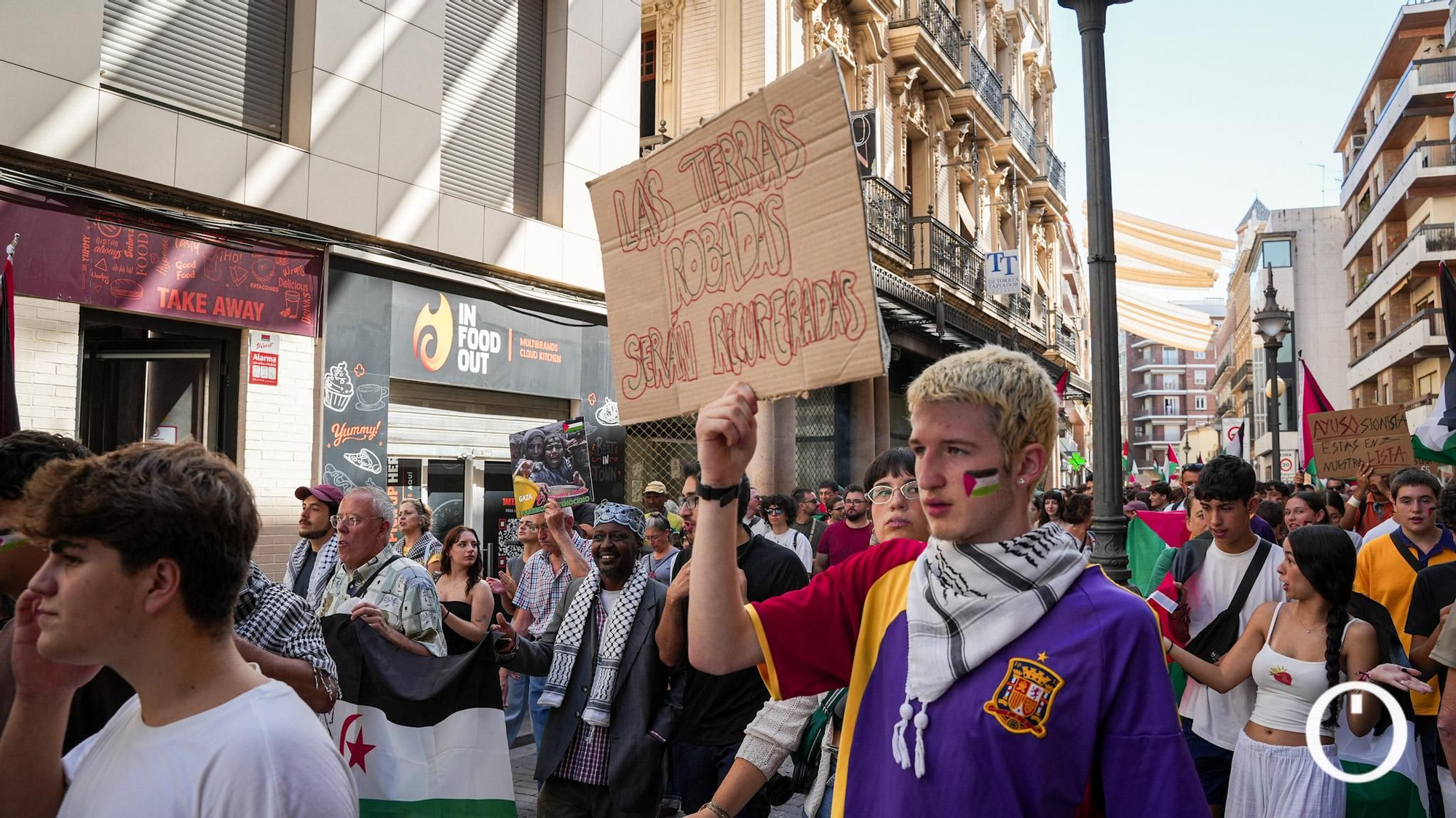 Protesta contra la detención la flotilla que transportaba ayuda hacia Palestina