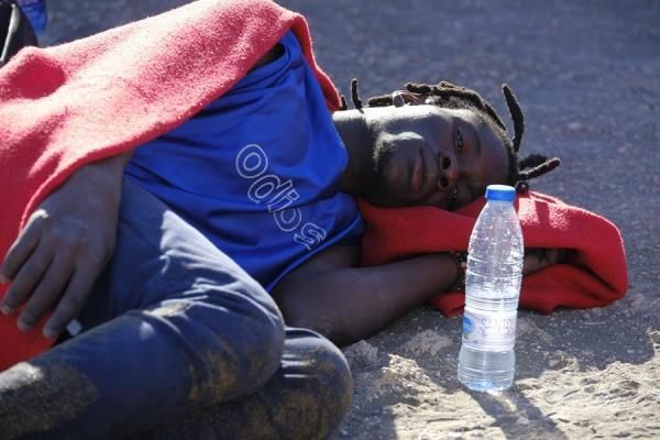 27 personas son atendidas por servicios de emergencia en la playa de El Burrero. (EFE/Ángel Medina G).