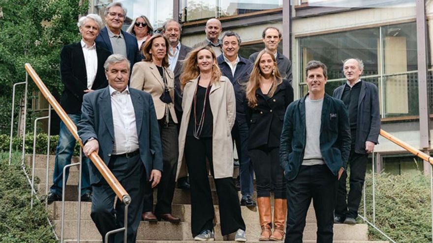 La carrera por controlar el Colegio de Arquitectos de Madrid, caramelo político del urbanismo, arranca con dudas y fango