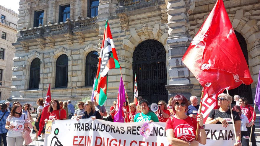 Las trabajadoras de las residencias de Bizkaia "intensificarán" sus protestas para lograr una mejora laboral