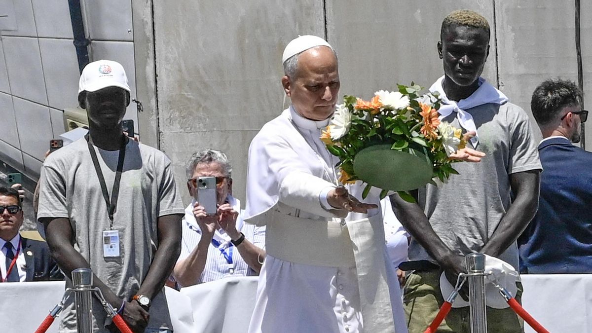 El Papa deja un reguero de mensajes de apoyo a los migrantes y recados a Europa cuando entra en vigor el Pacto de Asilo