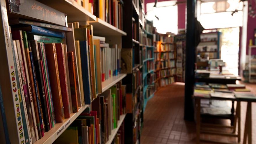 La Libre se queda: una librería autogestionada de Santander evita el 'desahucio' gracias a las donaciones