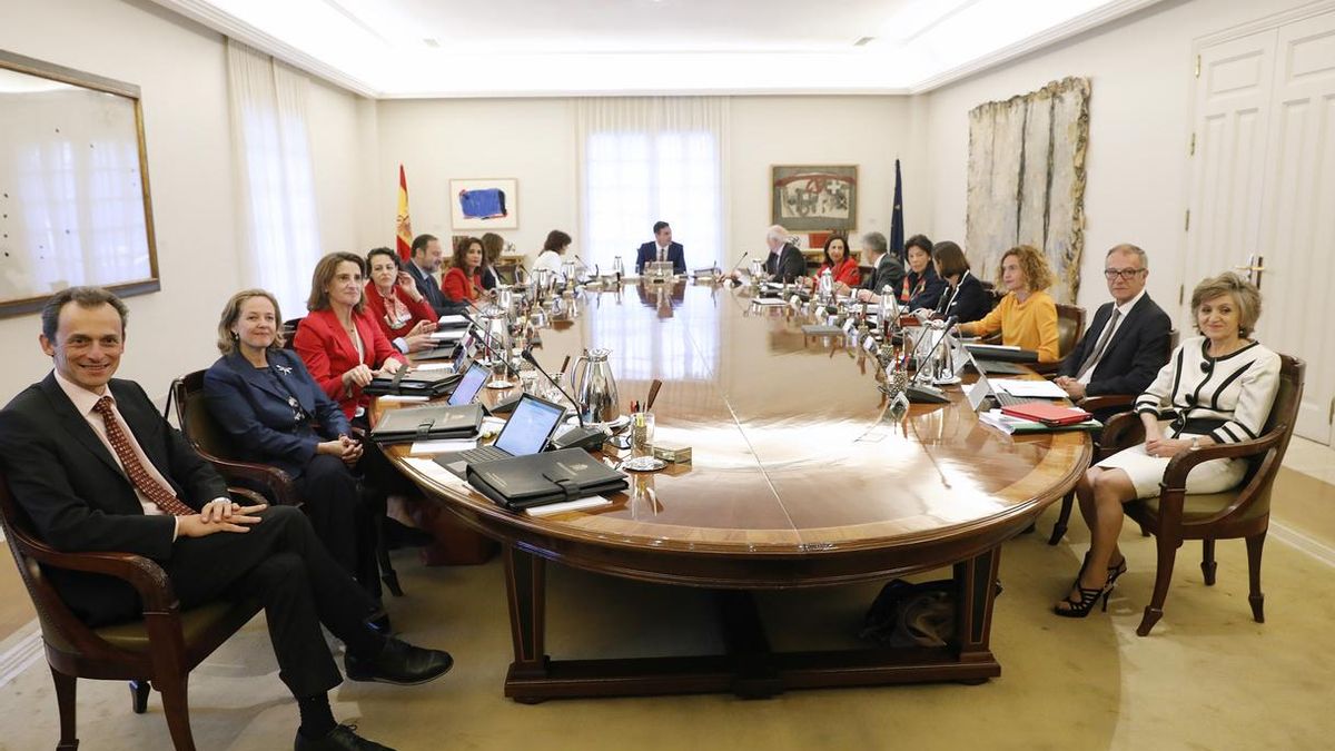 El Gobierno dará menos de una semana al Consejo de Estado para pronunciarse sobre la reprobación del Rey en el Parlament