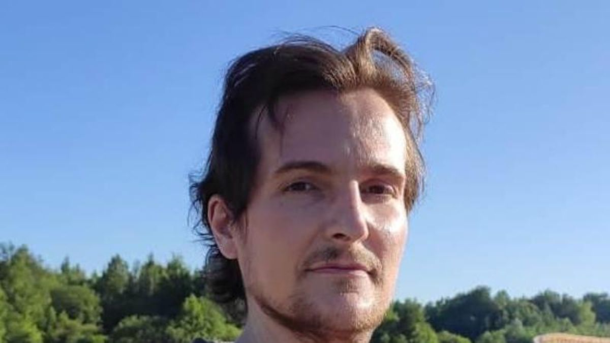 Javier Expósito, periodista, nieto de José María Jurado Zornoza, que desde San Petersburgo (Rusia, donde es profesor de español) se ha puesto en contacto con nosotros (2025), intercambiando información para reconstruir el asesinato de su abuelo en 1947.