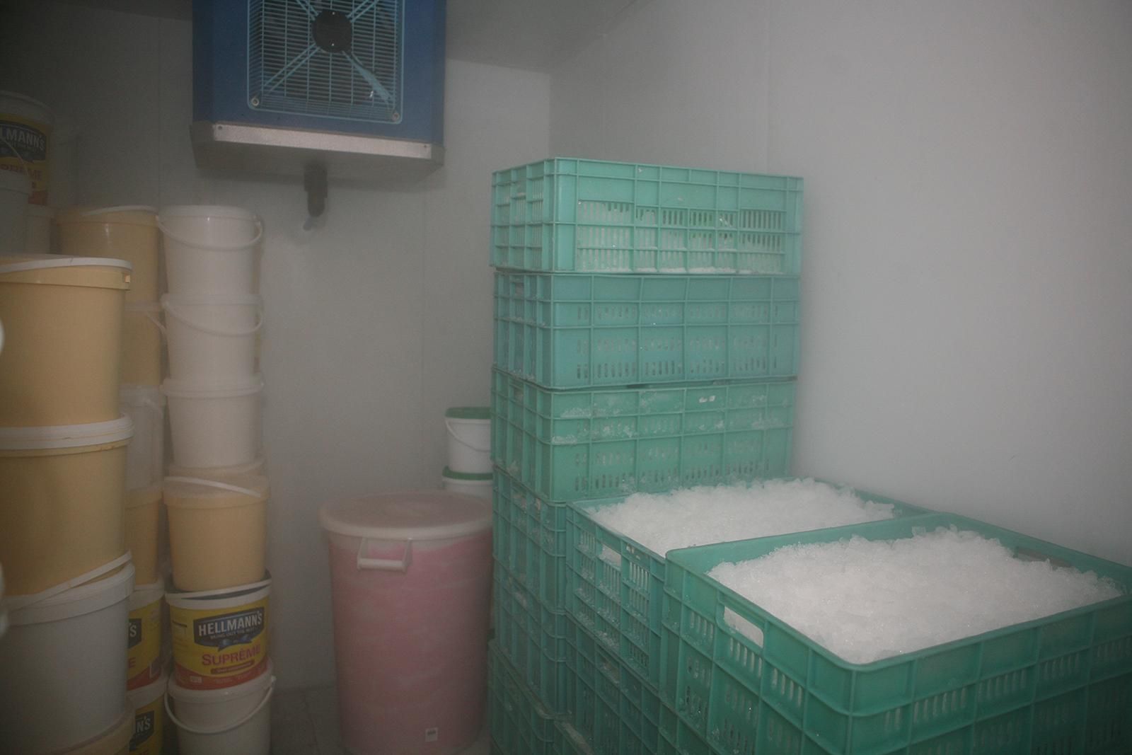 Cámara frigorífica con helados El Canario (ALEJANDRO RAMOS)