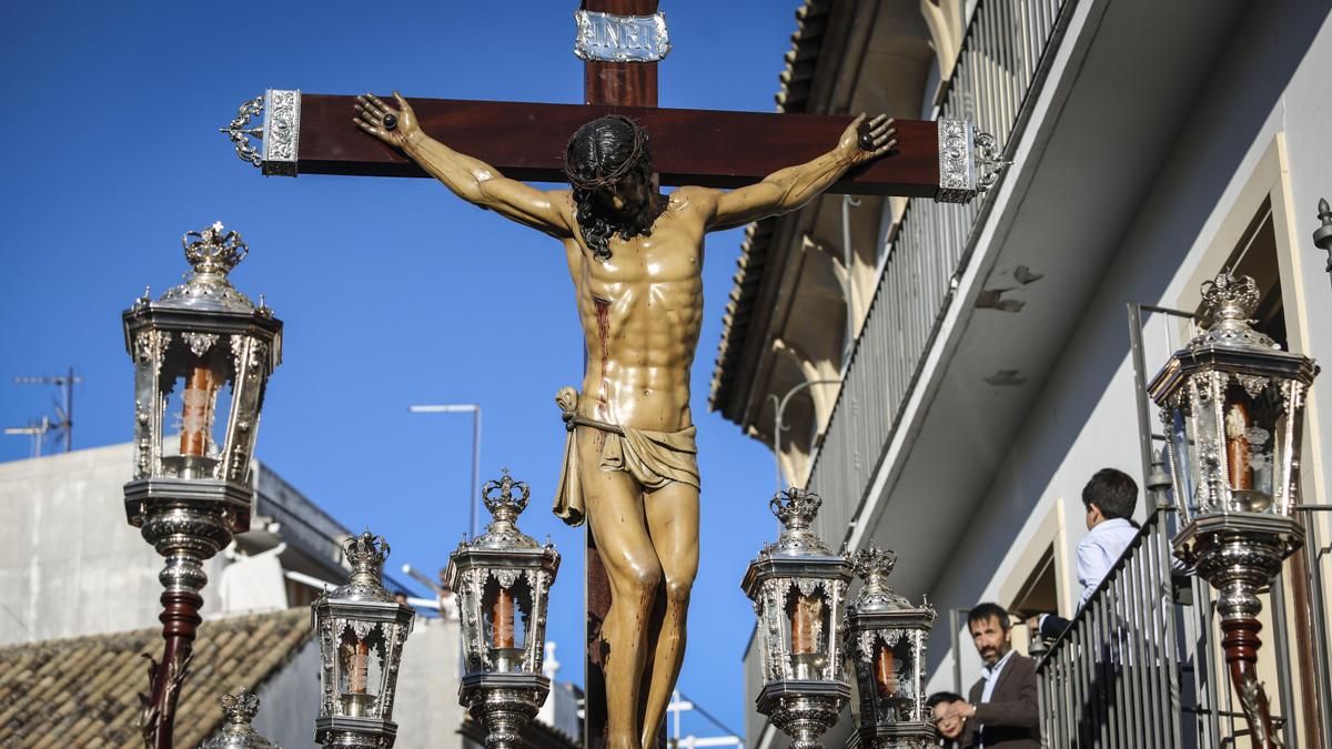 Procesión de la Hermandad de Los Dolores, en imágenes