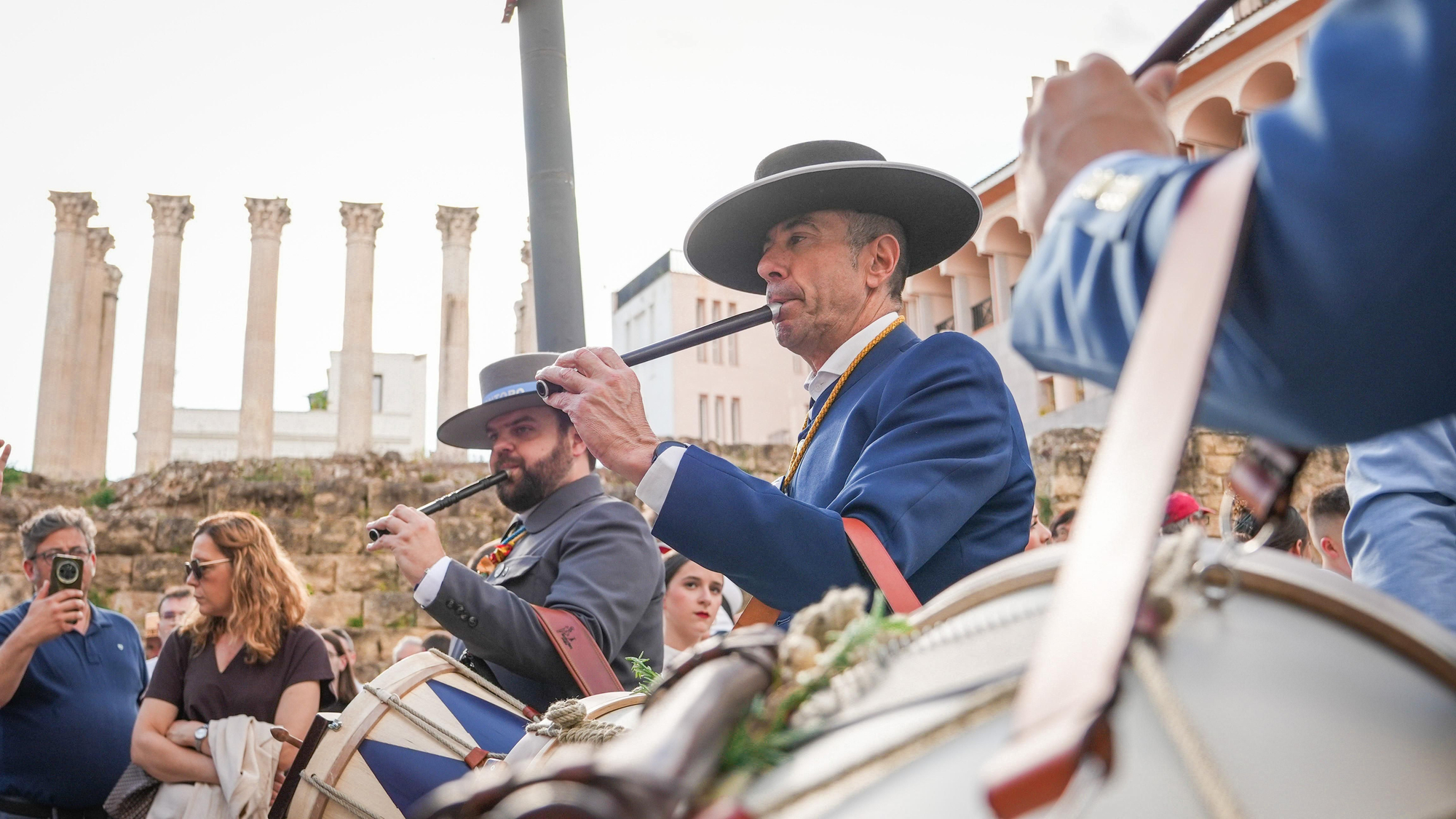 Córdoba inicia su camino hacia El Rocío entre emoción y tradición
