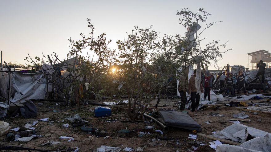 Los ataques israelíes en Gaza matan a al menos 107 personas este domingo