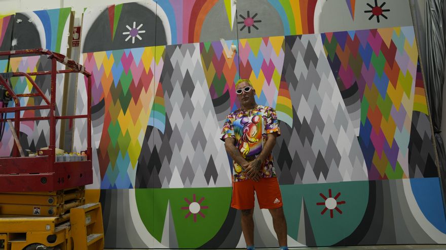 Okuda, el artista urbano que colorea el capitalismo: "Transformar la ciudad es lo que más me pone"