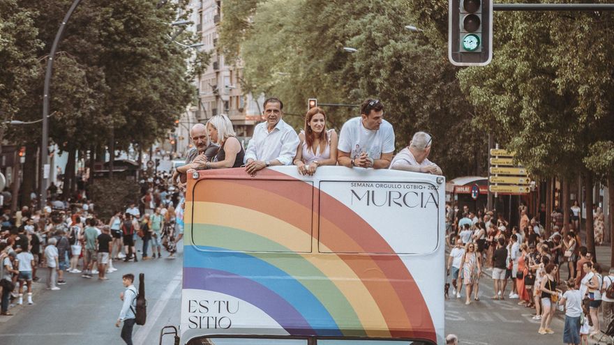 El alcalde y concejales de Murcia en el Orgullo LGTBI 2022 en Murcia