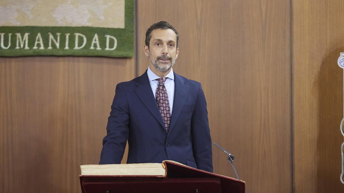 Archivo - Álvaro Zancajo, en su toma de posesión como miembro del consejo de administración de RTVA