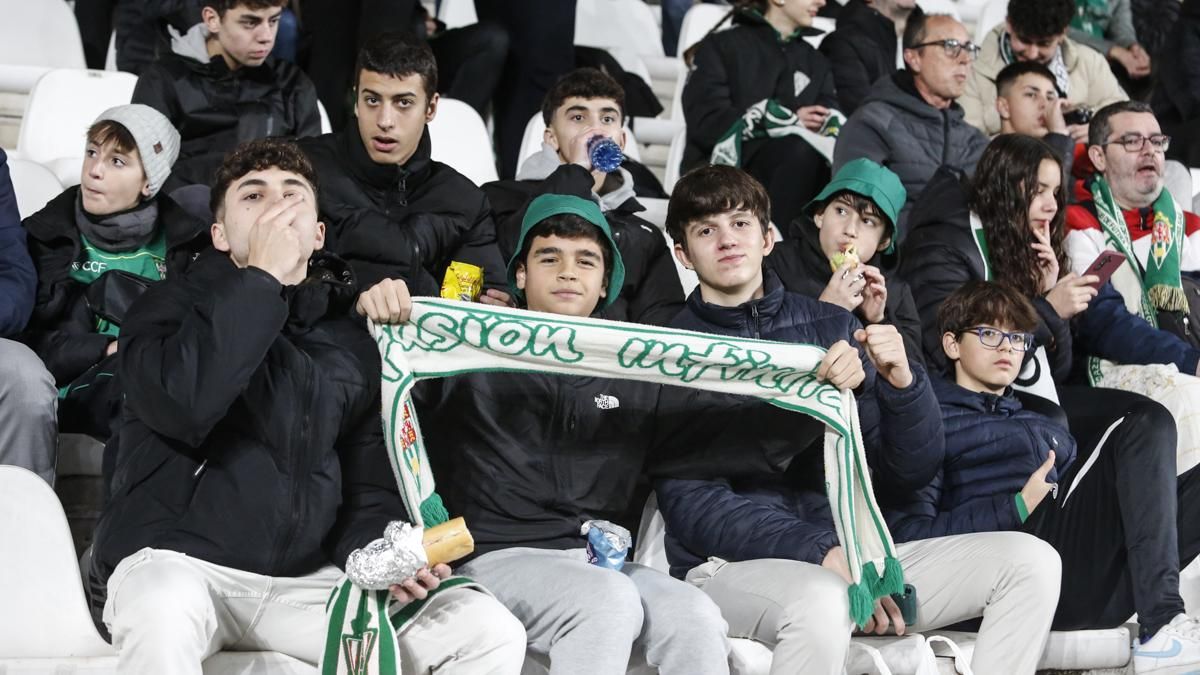 Grada Blanquiverde del Córdoba CF - Real Valladolid CF