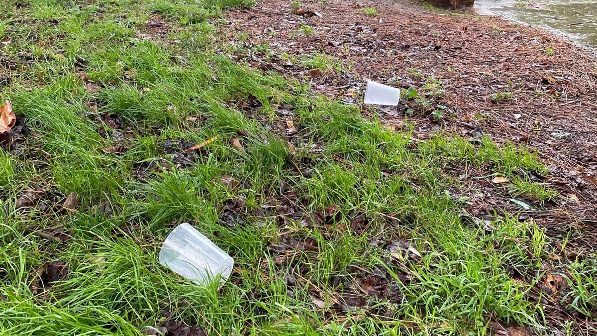 Los vecinos del Parquel del Ebro no pueden más: "Botellones todos los fines de semana y no se pone remedio"