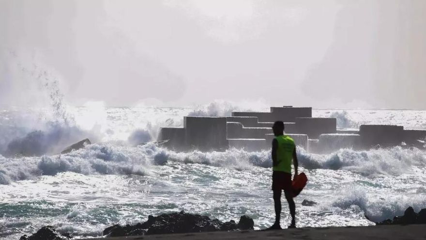 Prealerta por viento y oleaje en todas las Islas
