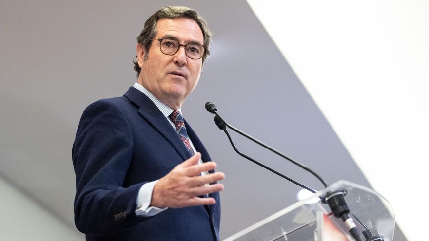 Las patronales CEOE y Cepyme piden a los partidos políticos "que frenen" la reducción de la jornada laboral