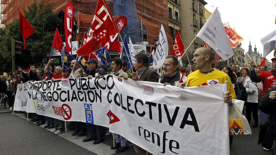 Más de mil trabajadores del transporte público marchan contra los recortes