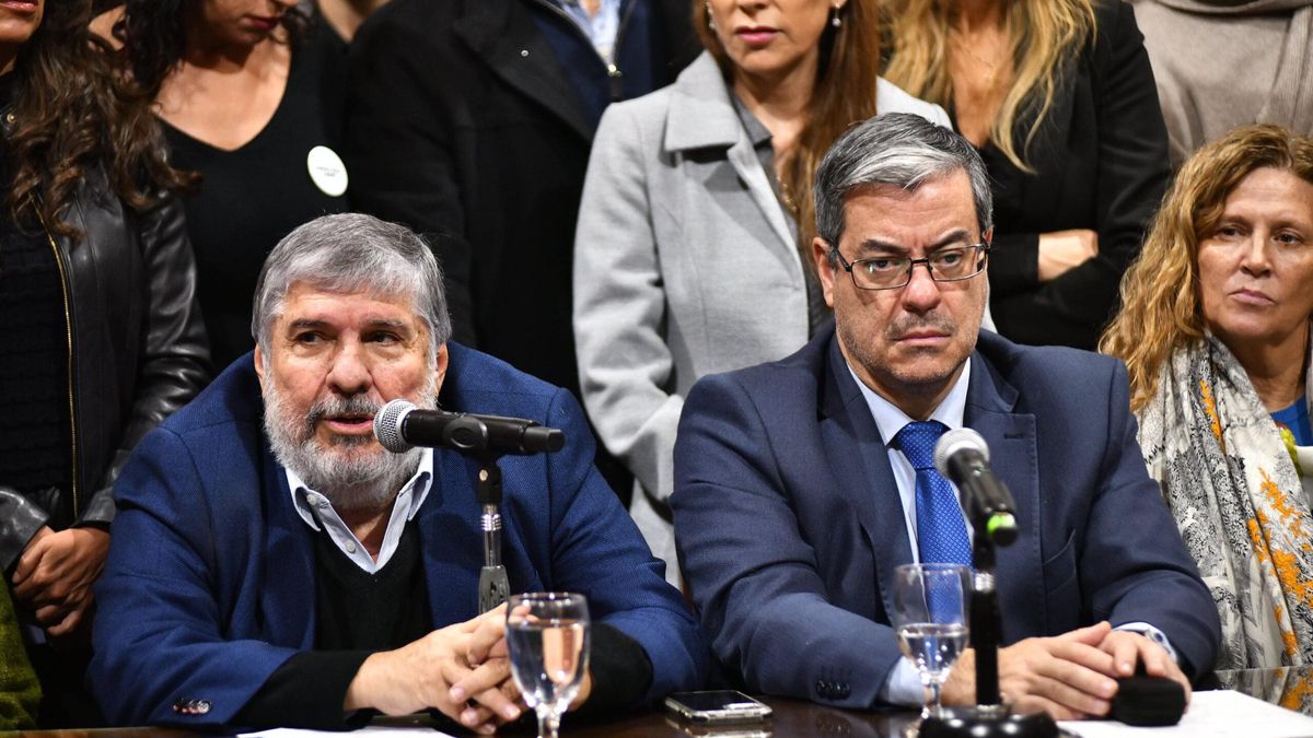 Los bloques de senadores y diputados del peronismo (Unión por la Patria y el Bloque Justicialista) realizaron una conferencia de prensa conjunta en el Salón Provincias Unidas del Senado.