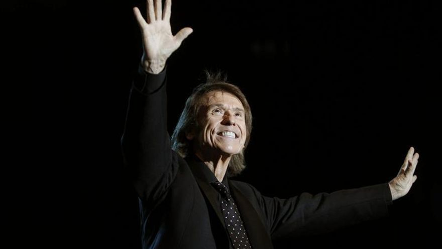 Música del Raphael "de siempre" para las víctimas de Angrois