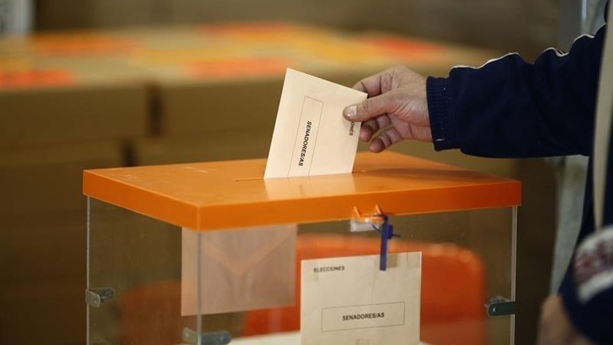 Las peticiones de voto por correo de residentes en España supera ya las 1.250.000, 470.000 más que el 20D