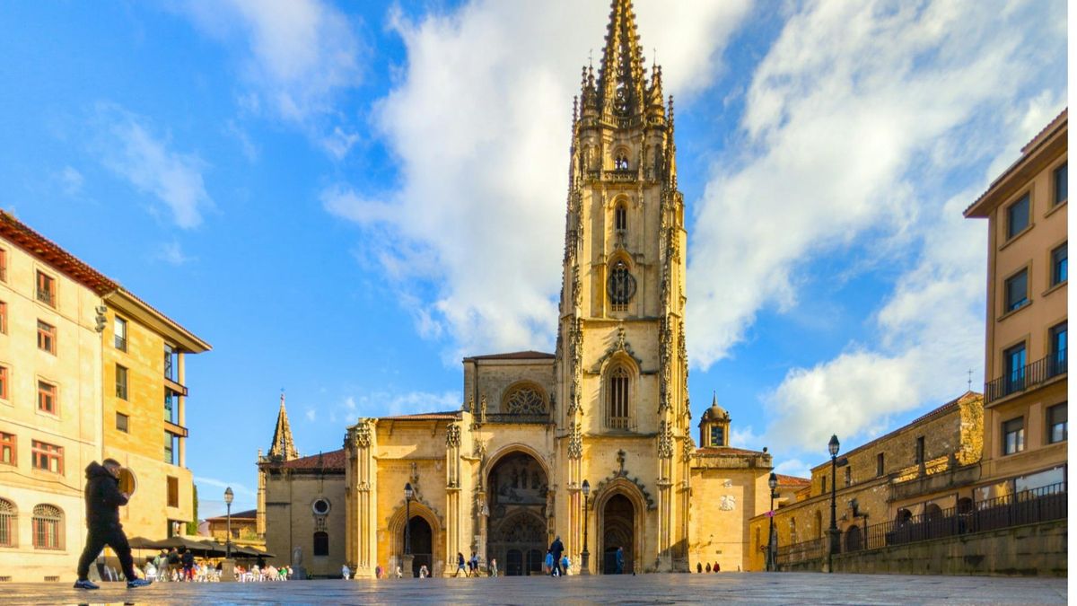 La catedra de Oviedo.