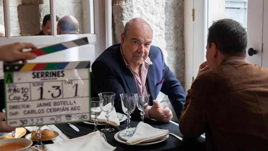 Antonio Resines ya rueda su nueva comedia paródica para Mediaset y Amazon, con Marta Flich y Ana Morgade