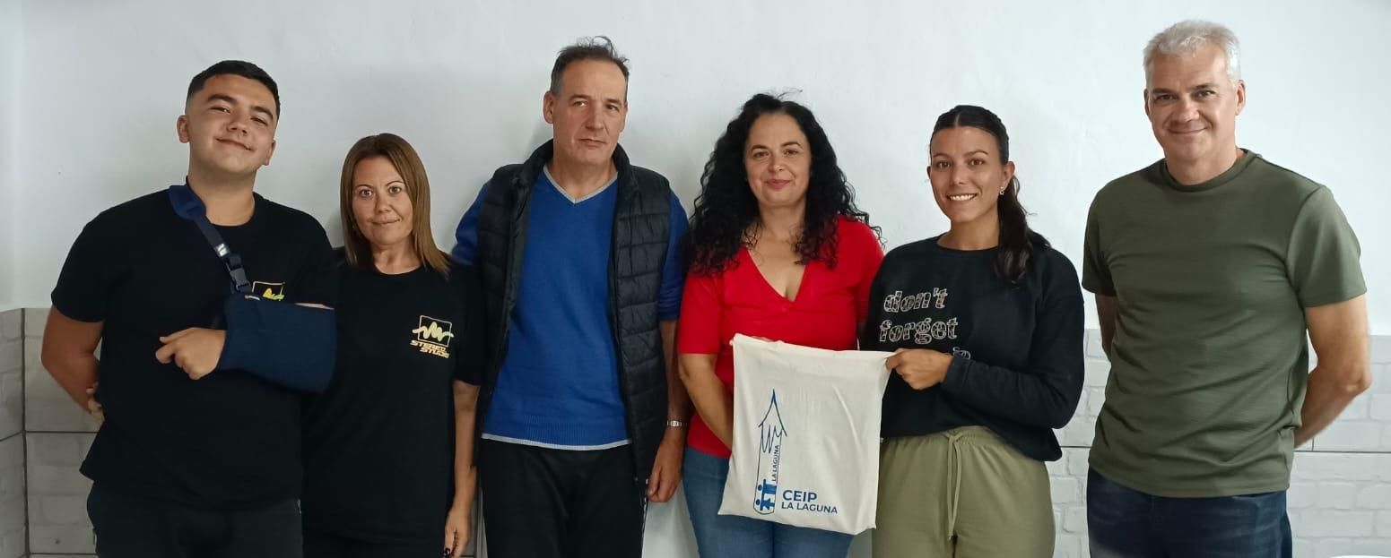 Los habitantes del barrio de El Retamar “suplican” a Educación que la reconstrucción del CEIP La Laguna se realice “por la vía de emergencia”.