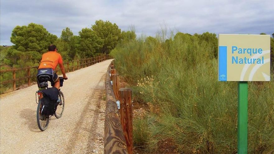 Vías Verdes que atraviesan Parques Naturales