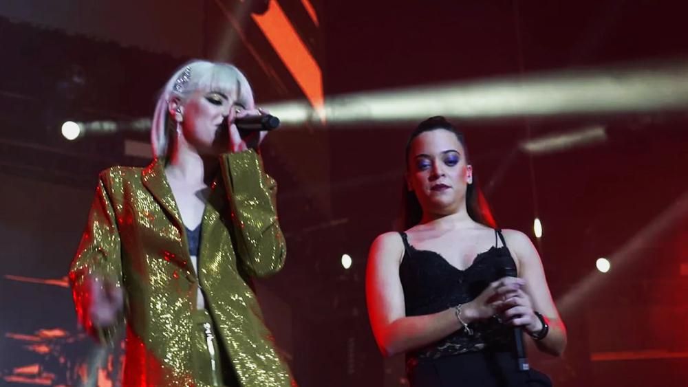 Alba Reche y Noelia cantaron "Respect" en el WiZink Center de Madrid