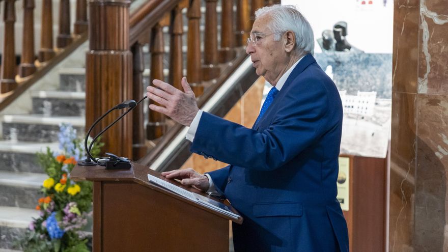 El presidente de Melilla exige respeto en reparto de menores: "No estamos para cachondeo"