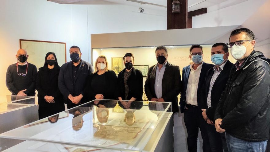 Un momento de las visitas de las autoridades, este viernes, al Museo Naval de Santa Cruz de La Palma.