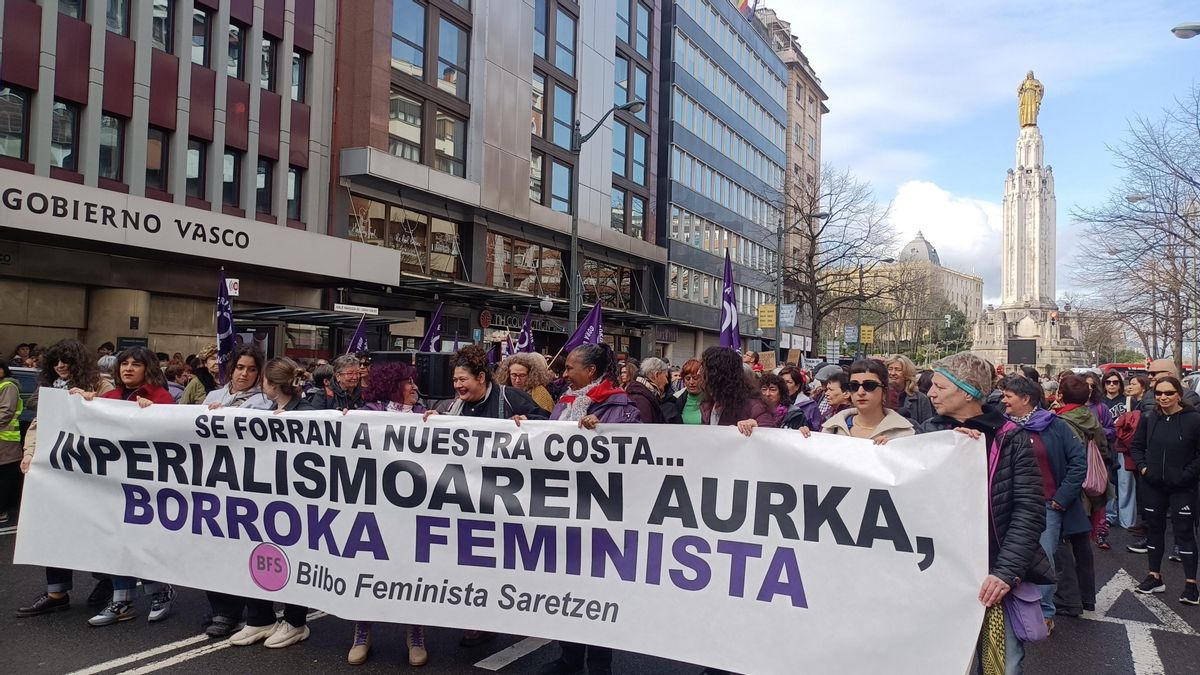 El feminismo llena las calles de Euskadi contra el avance de extrema derecha: "Amenazan con devorarlo todo"