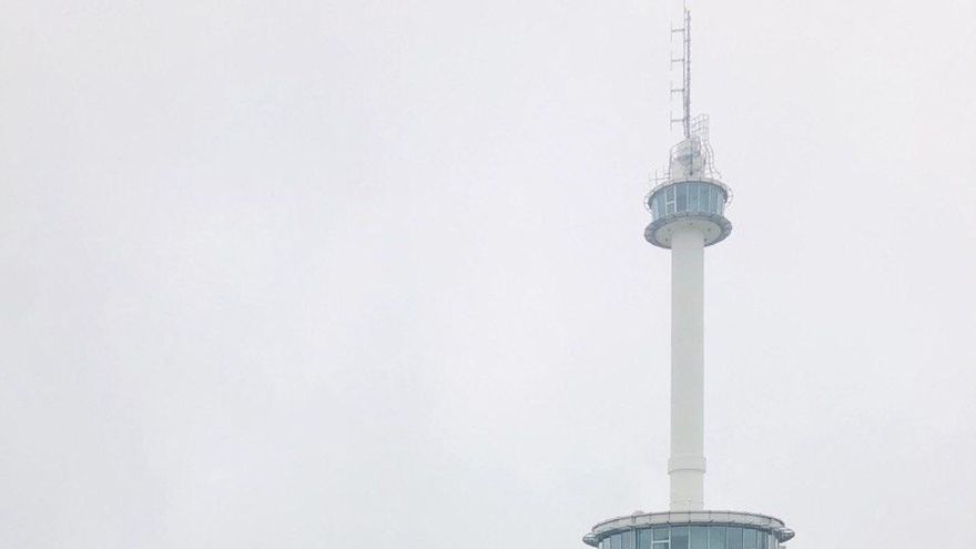 Un total de 75 vehículos participan este sábado en la XLVIII Subida a Peña Cabarga