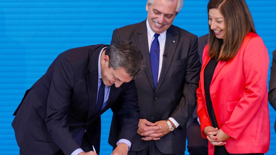 Fernández se sumó a un acto de Massa: "Hay que bajar el barullo de la política"