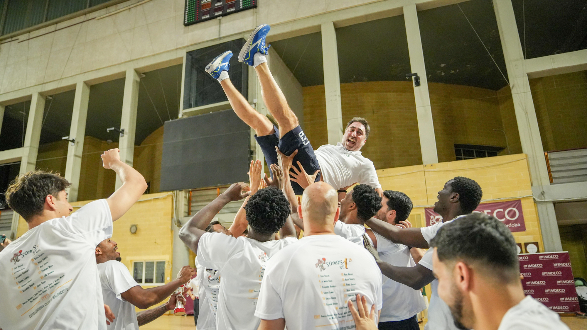 El Coto Córdoba celebra el ascenso a 1ª FEB