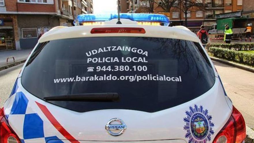 Un hombre resulta herido de bala en una pierna tras una operación de la Policía Local de Barakaldo