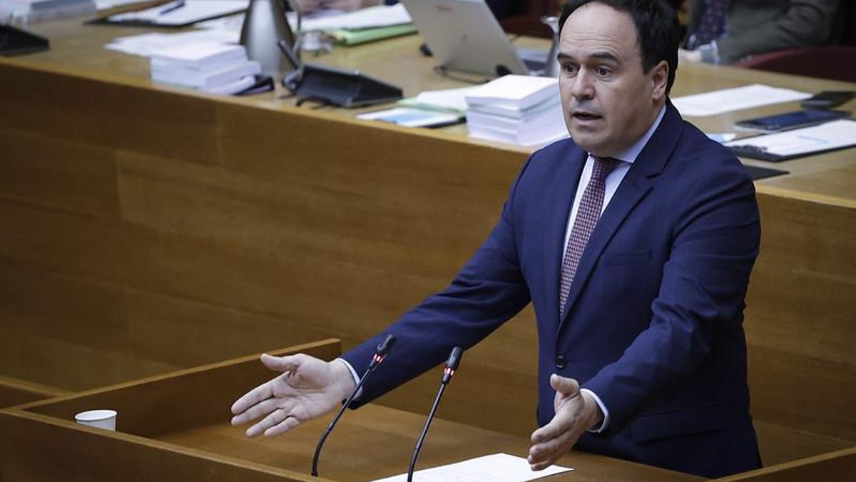 Pérez Llorca agita el caso de Oltra para repeler las críticas sobre Mazón y Compromís le responde: "Límpiese la boca"