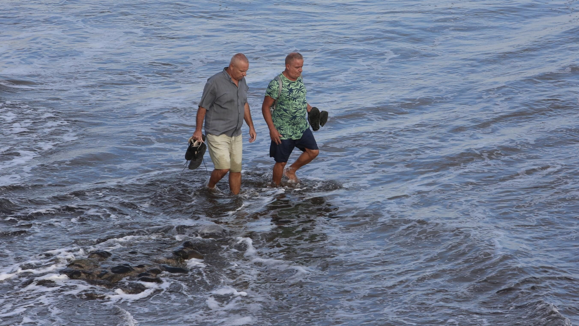 Primer día de alivio del confinamiento en Las Palmas de Gran Canaria. (Alejandro Ramos)