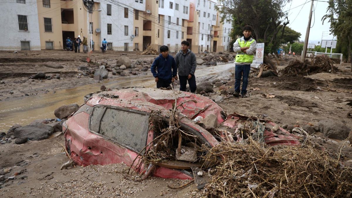 Una carretera destruida por las fuertes lluvias que provocaron inundaciones en Arequipa, Perú, en febrero de 2026. Foto: AP/José Sotomayor