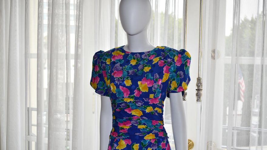 El vestido "solidario" de la princesa Diana es subastado por 520.000 dólares
