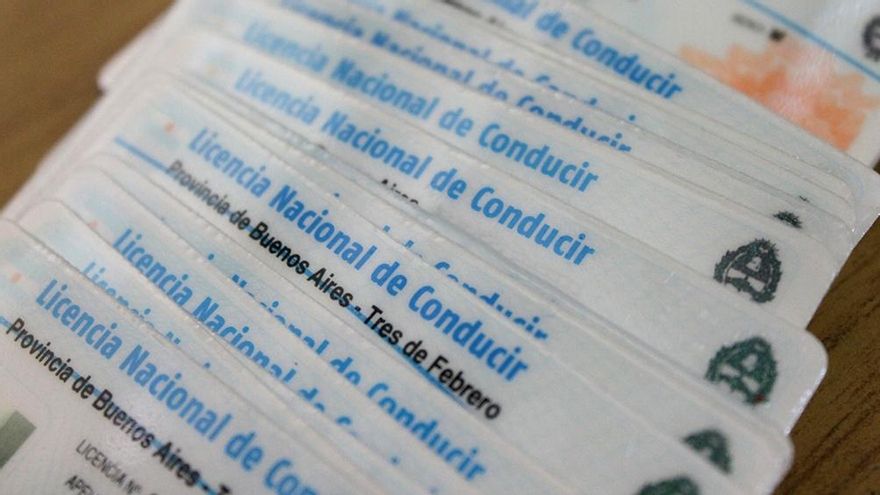 Licencias de conducir vencidas, cuándo y cómo se deben renovar