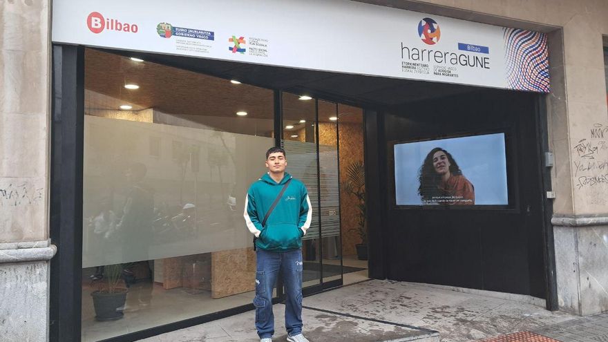 Casi 2.000 migrantes han pasado en seis meses por el nuevo servicio de acogida de Bilbao: "Necesitan ser escuchados"