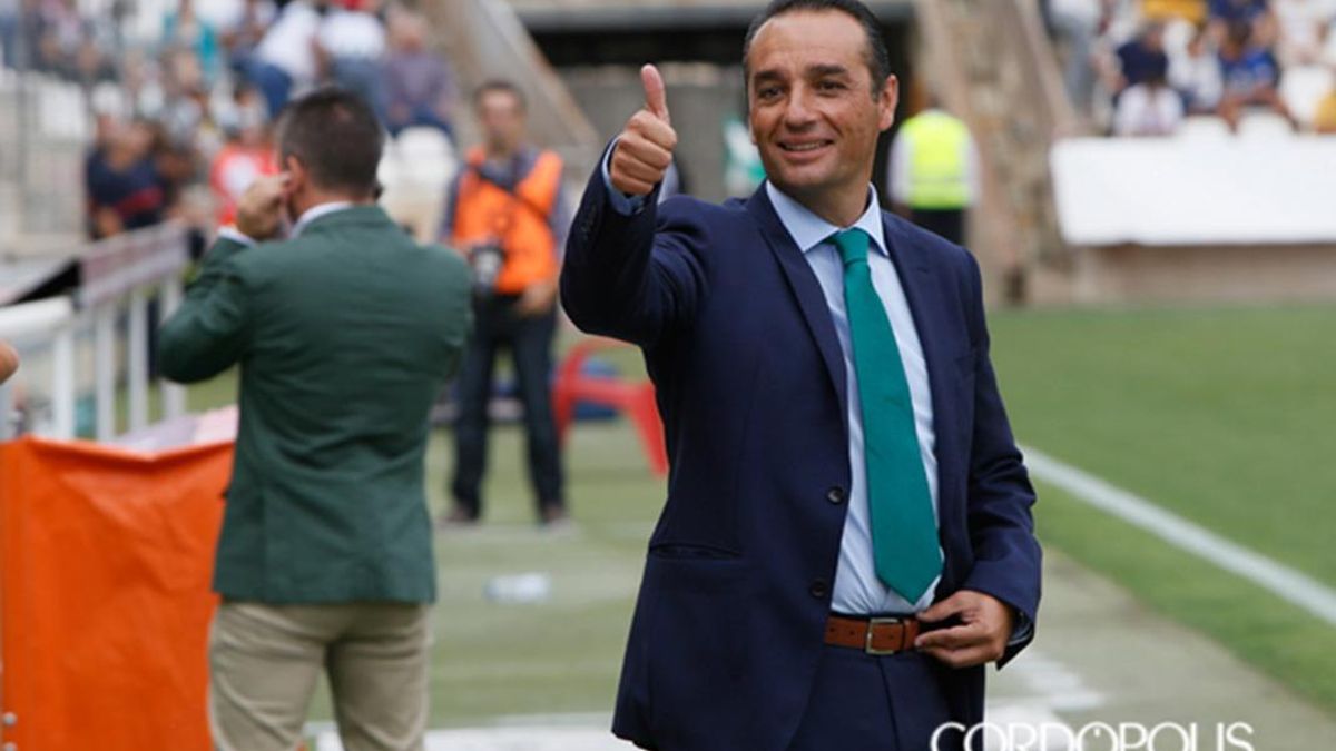Oltra, en un partido de su etapa con el Córdoba en El Arcángel 