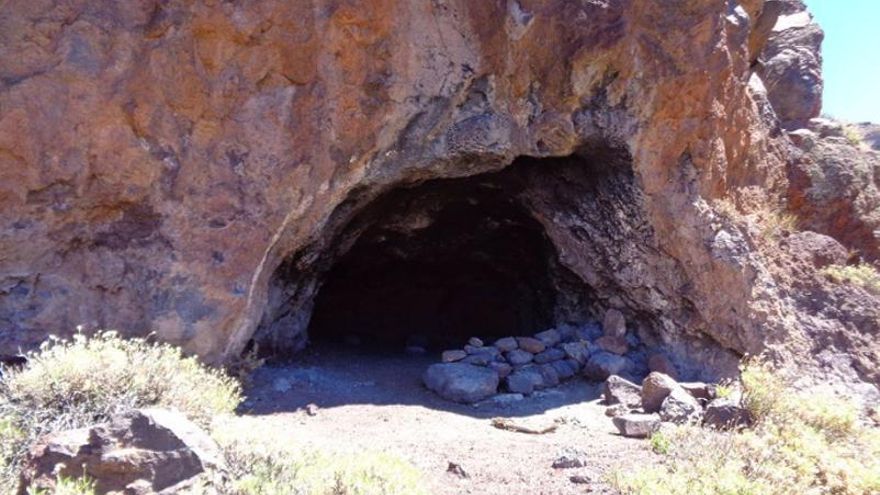 Cueva etnográfica en las Cañadas del Teide