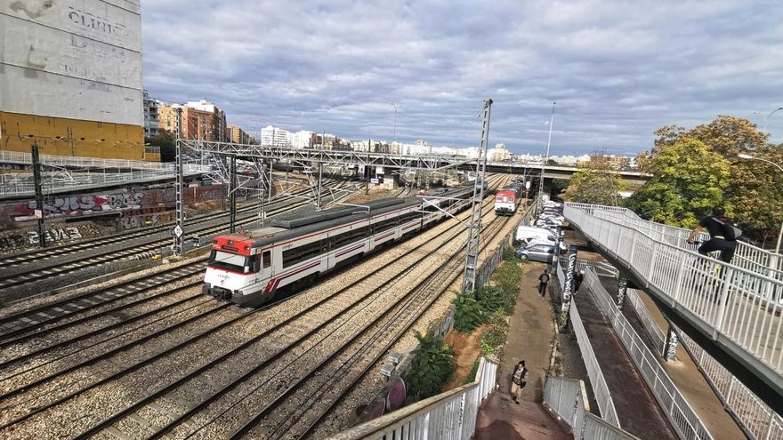 Renfe recupera los servicios de Alta Velocidad Madrid-València y restablece los servicios de Cercanías