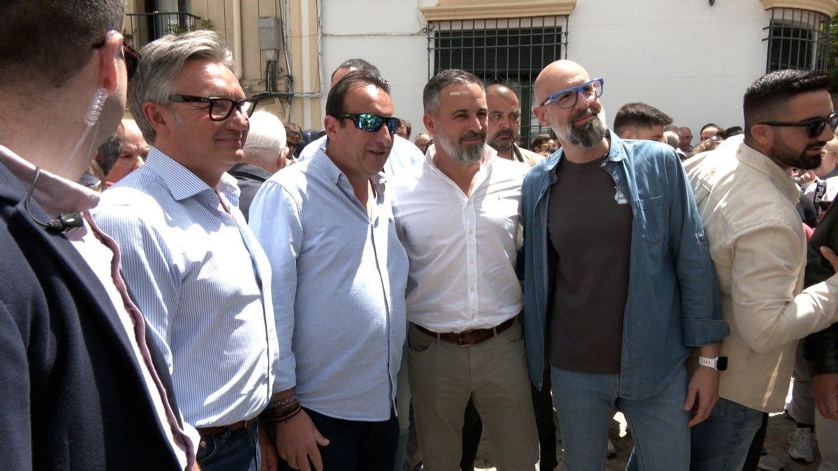 Abascal sobre la "vaca talismán" de Moreno:"Preferiría una virgen; nos encomendamos a la voluntad de los andaluces"