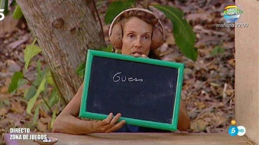 Elena respondiendo "gueso"